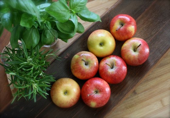 Herbs-Apples
