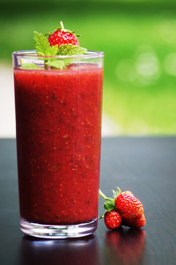 strawberry-smoothie-pexels